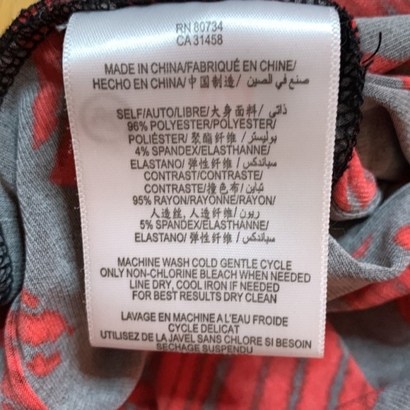 Black and red dress, BCBGeneratiin. - Picture 10 of 10